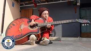 Life As The Shortest Man In The World  Guinness World Records [upl. by Trabue]